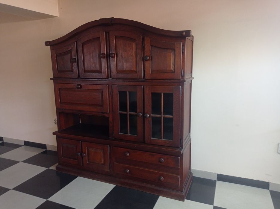 Продам Стінку дубову в хорошому стані