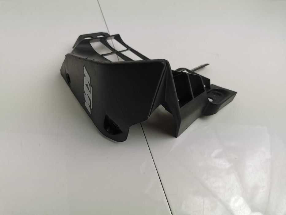 Lewa osłona chłodnicy KTM 125 DUKE