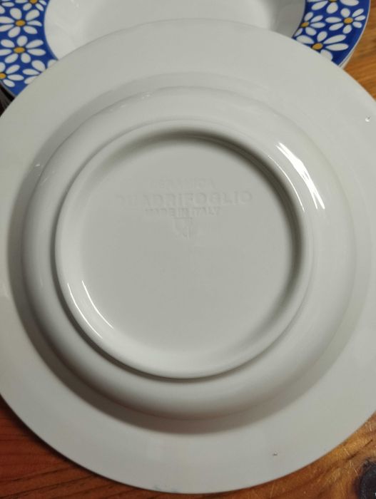 Pratos fundos em Porcelana