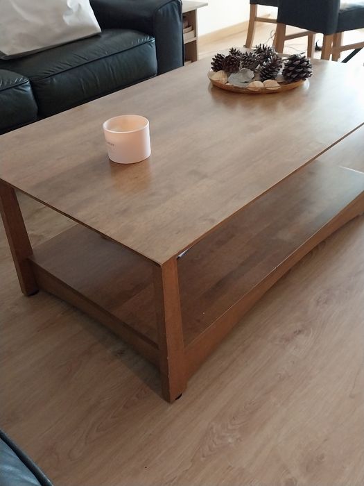 Mesa de centro em madeira maciça