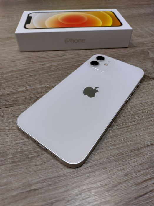 В дуже хорошому стані телефон Apple iPhone 12 на 128Gb