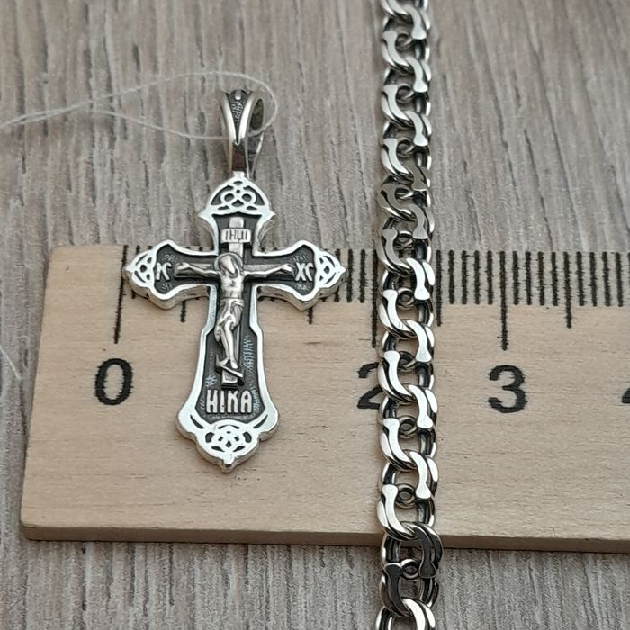 Серебряные цепи бисмарк и крестики 925 пробы.