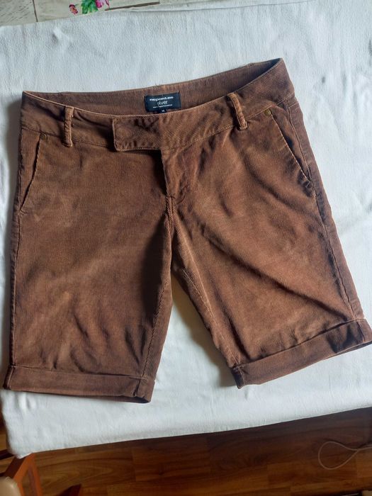 Reporter spodenki szorty damskie miękki sztruks M brąz beż bawełna
