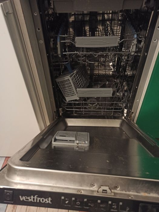 Посудомийка Vestfrost BDW45103 без плати