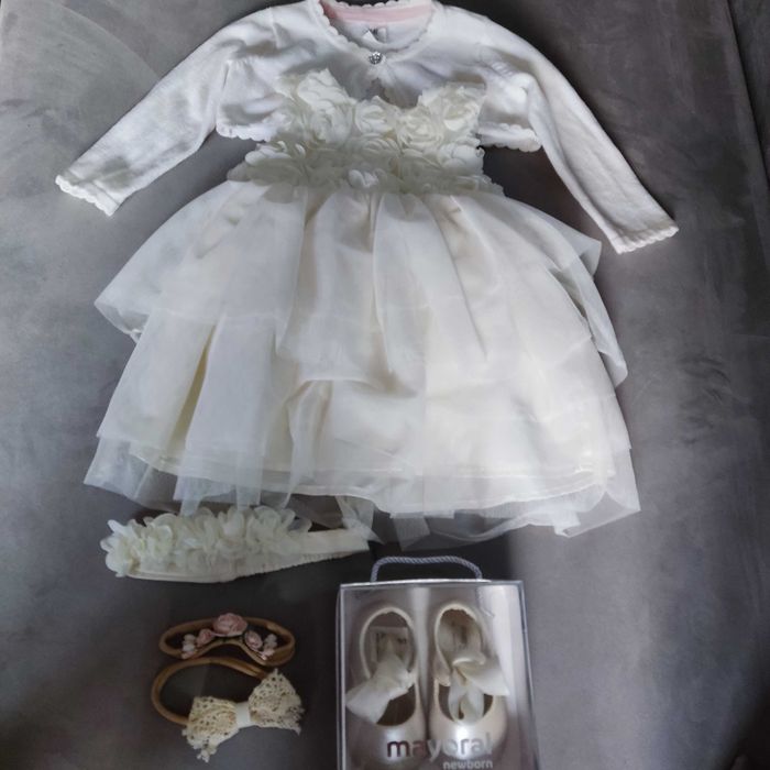 komplet sukienka na chrzciny dziewczynka 74