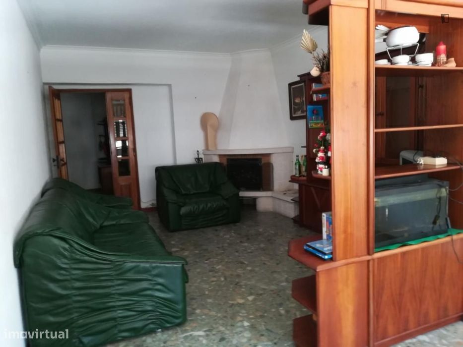 Quarto - localizado em Sintra Lisbon