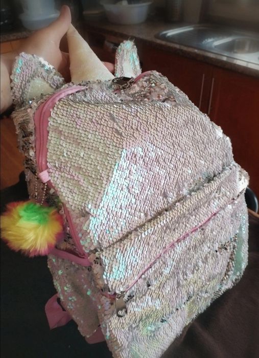 Mochila unicórnio lantejoulas prata e rosa