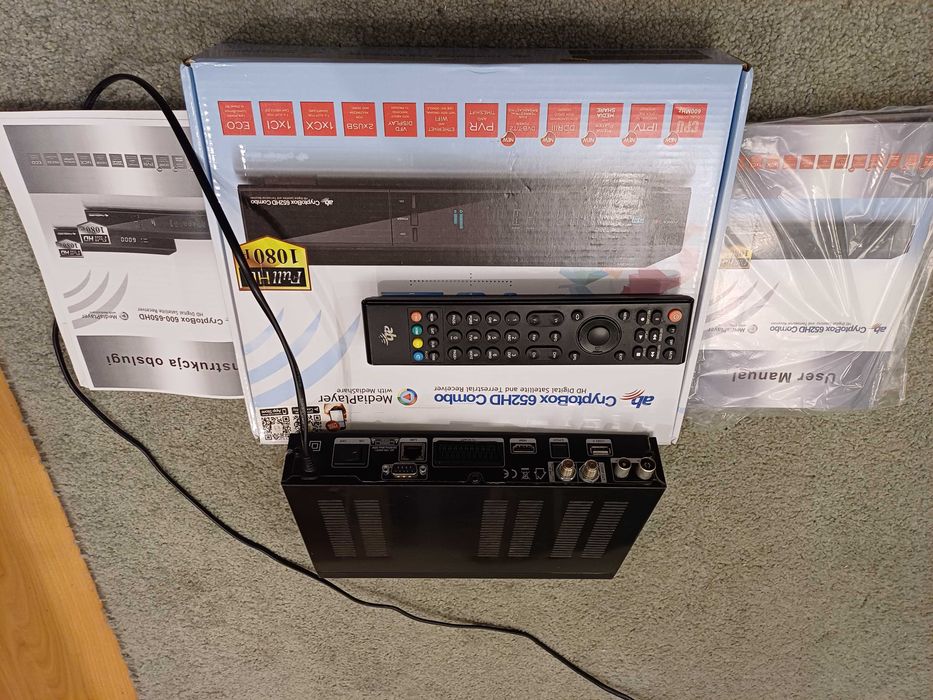 Dekoder odbiornik satelitarny CryptoBox 652HD Combo + WiFi/USB AB