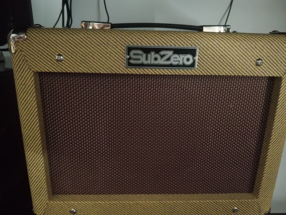 Amplificador SubZero 15w