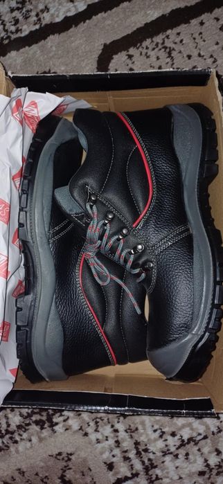 Робочі черевики .