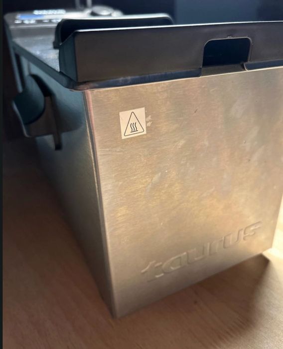 Fritadeira Taurus Professional 4