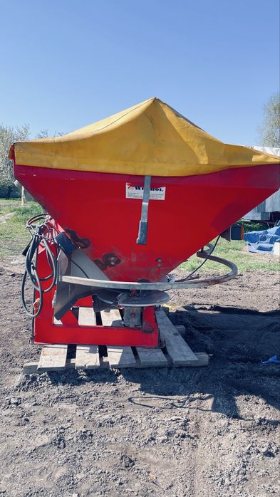 Rozsiewacz woprol junior 600