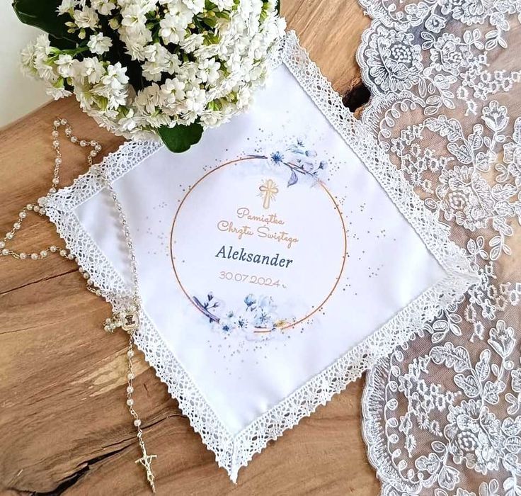 Kokarda Świeca do Chrztu z Szatką