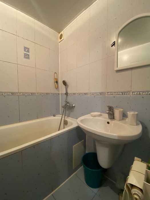 Трикімнатна квартира в р-ні автостанції на вул. Костомарова