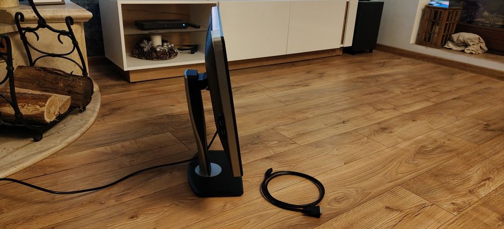 Monitor Dell 24 cale