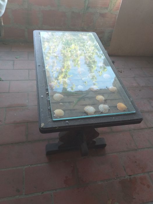 Mesa pequena  de sala ou hall de entrada etc