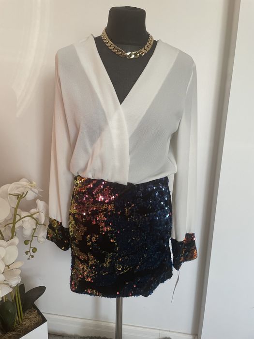 Elegancka Sukienka z cyrkoniami