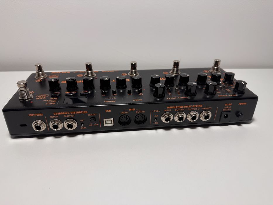 NUX Cerberus – Pedaleira Multi-efeitos e Controlador (Overdrive/Distortion Analógicos)