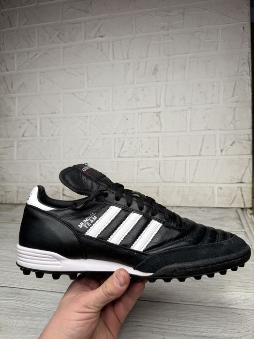 Крутые кожаные adidas mundial team