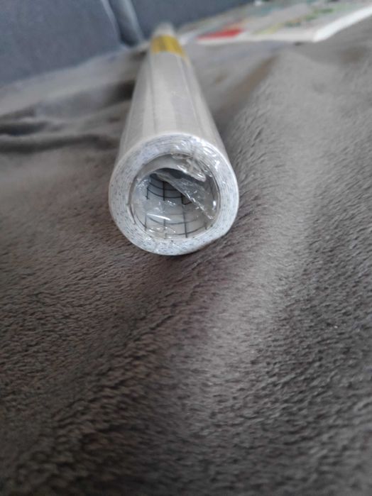 Przezroczysta folia samoklejąca