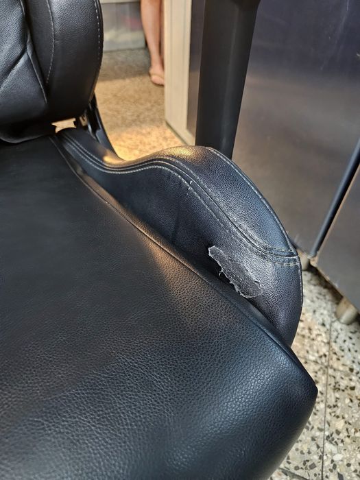 Cadeira gaming em pele