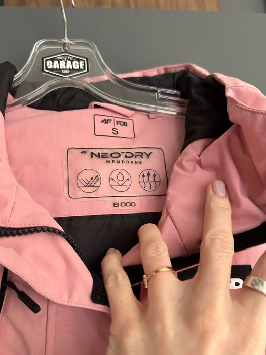 Куртка гірськолижна