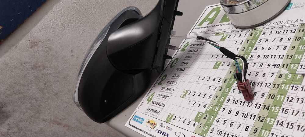 Espelho direito peugeot 208