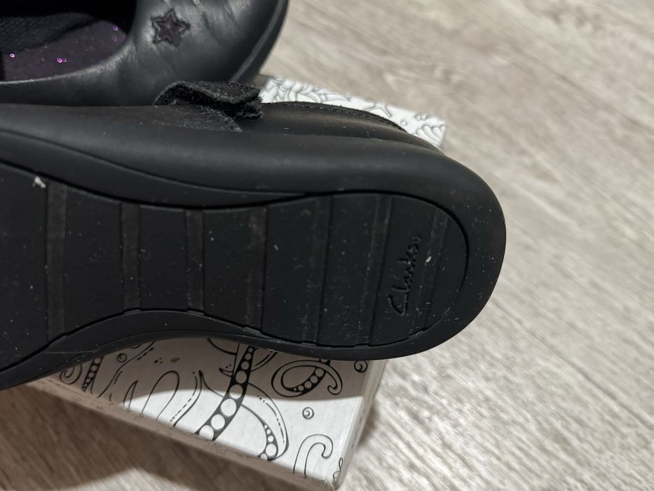 Туфлі Clarks шкіряні кожа