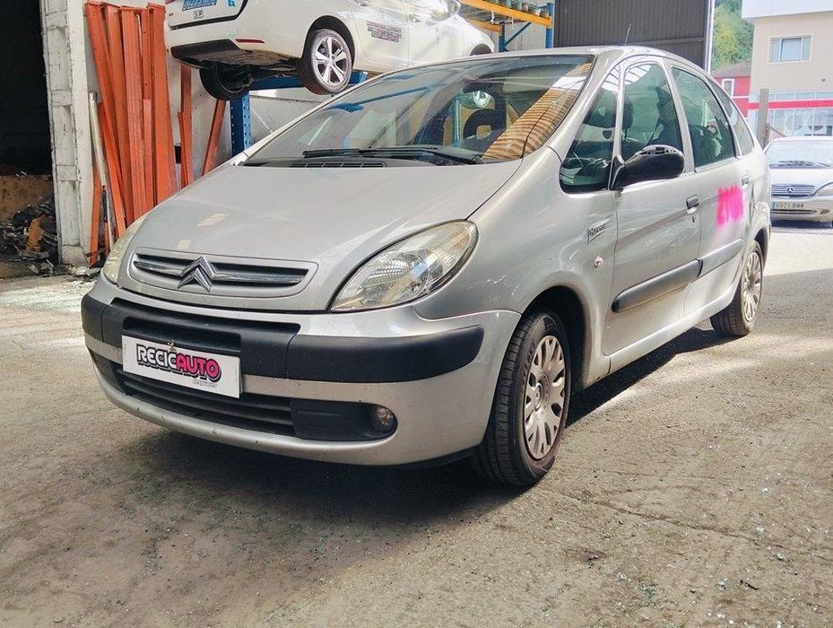 farolim traseiro direito citroen xsara picasso