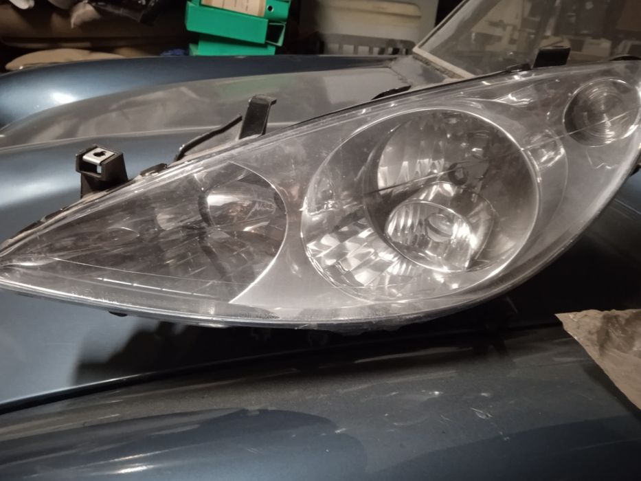 Farol frente condutor Peugeot 207 e 307,308 novo..