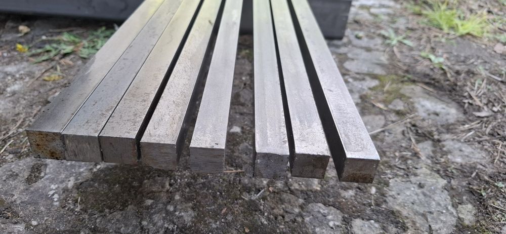 Pręt ciągniony 20x20 mm l=140 cm 6 szt