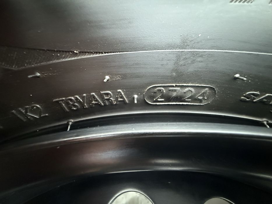 Продам зимову резину R16