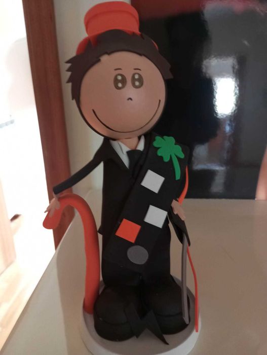 Boneco universitário finalista em espuma