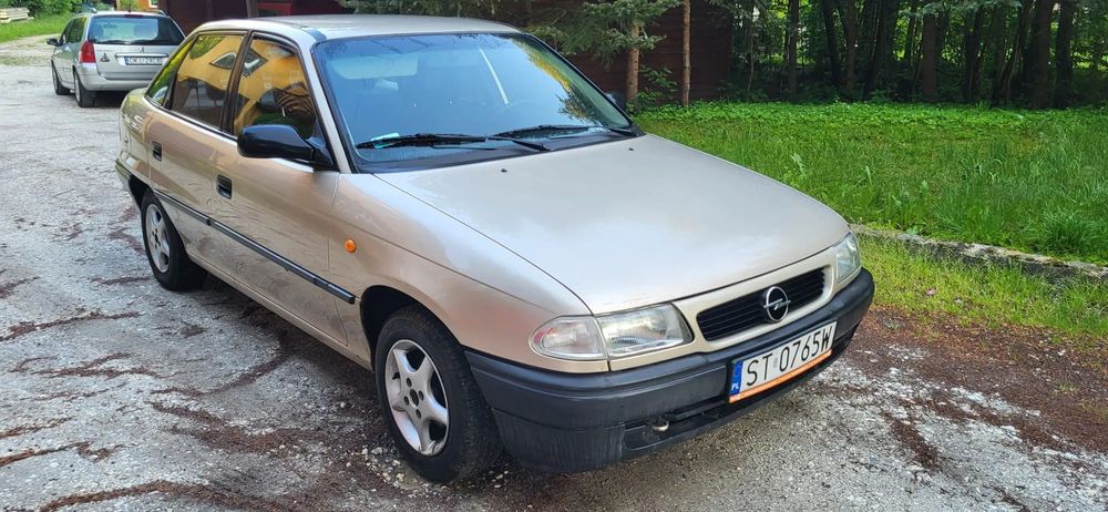 Opel Astra Stan oryginalny. Jeden własciciel. Auto z salonu