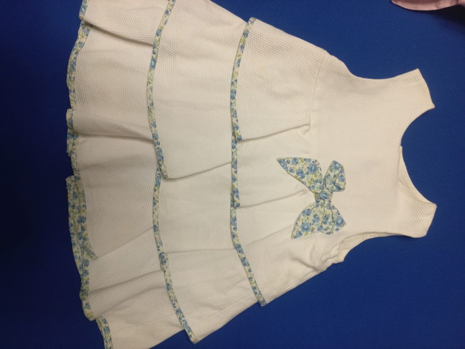 Vestidos à escolha 6€ cada