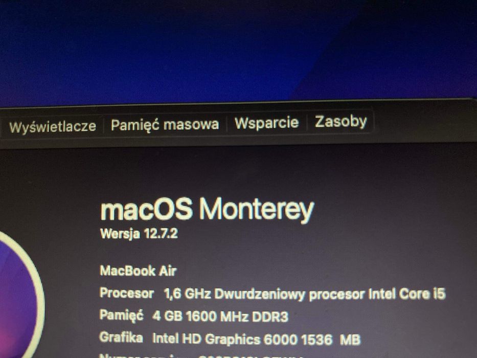 MacBook Air 11 inch  i5 4GB RAM 128GB