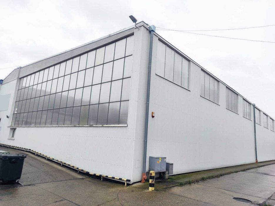 Hala 3200m2 na sprzedaż z najemcą. Centrum Wrocławia.