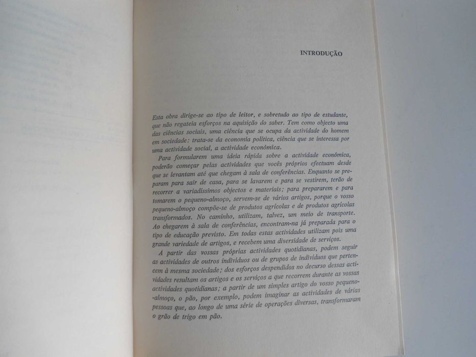A Economia Política, uma ciência social por M H Dowidar