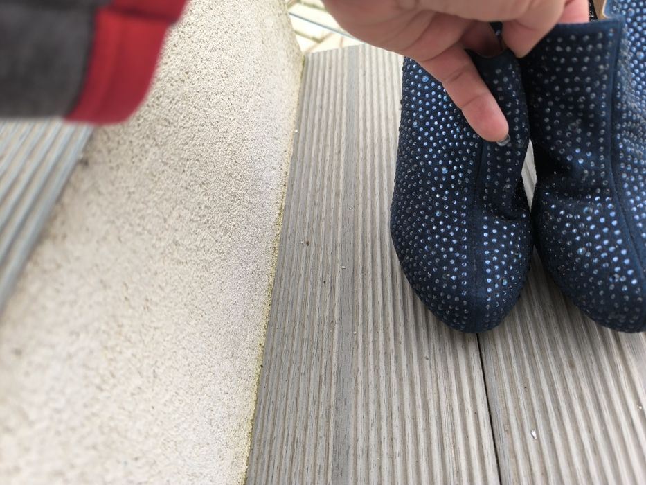 Botas azuis com brilhantes