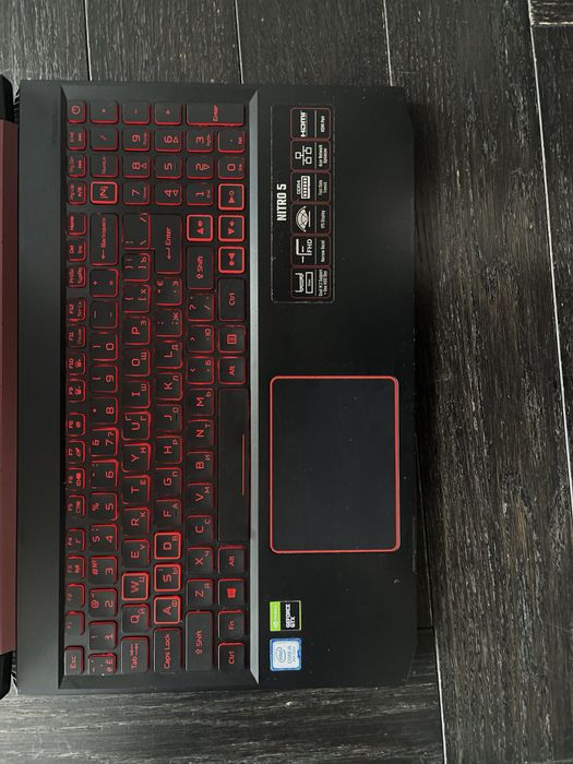 Acer Nitro 5 / i5-9300H / GTX 1650  /