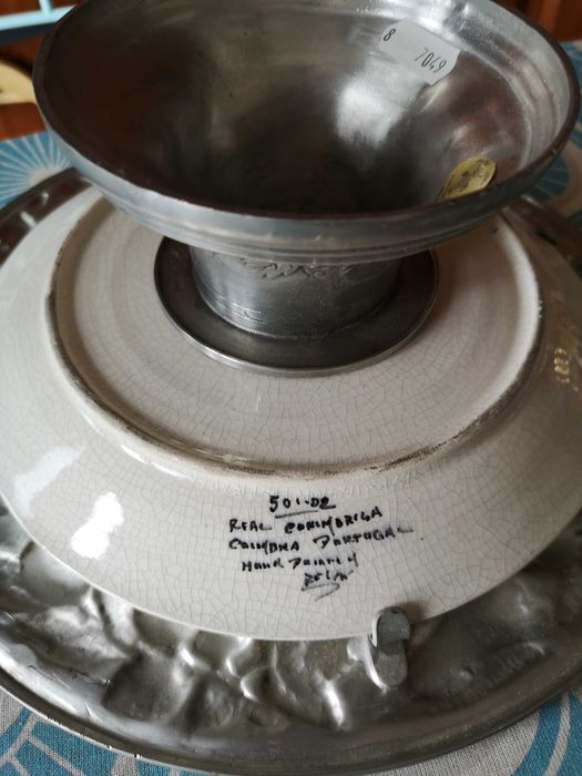 fruteira em porcelana e estanho