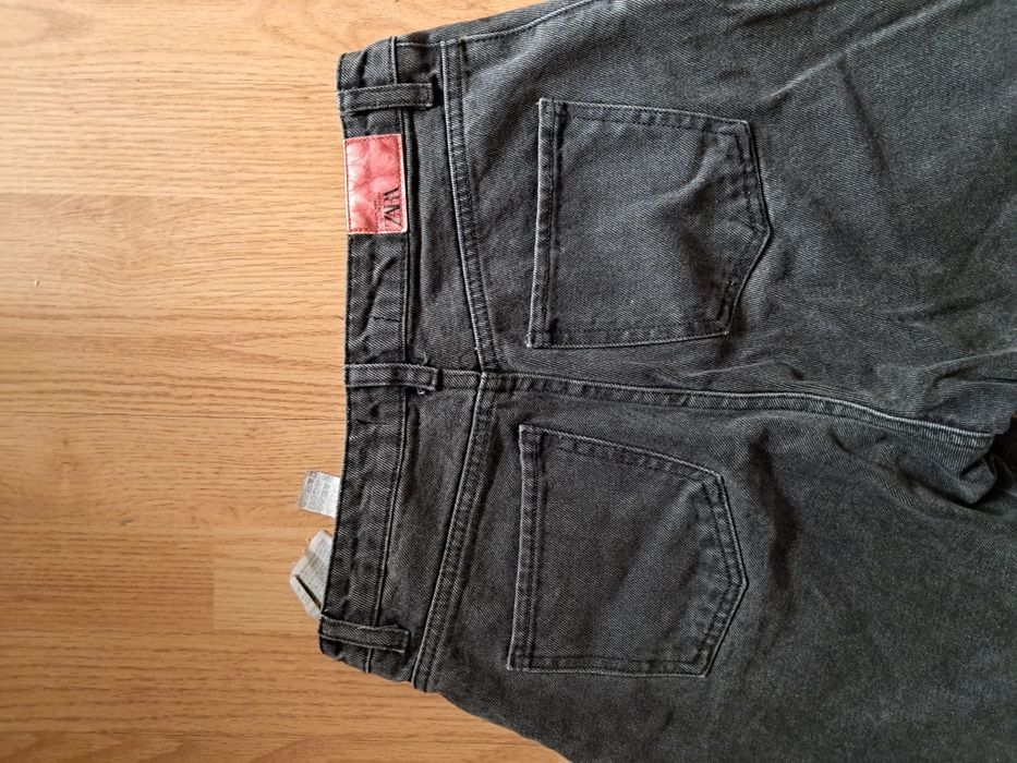 Джинси  Мом  Zara 34 розмір .