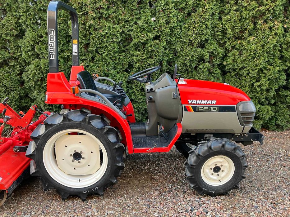 Mini Traktor Yanmar AF18 Ciągnik Sadowniczy Ogrodniczy Rewers
