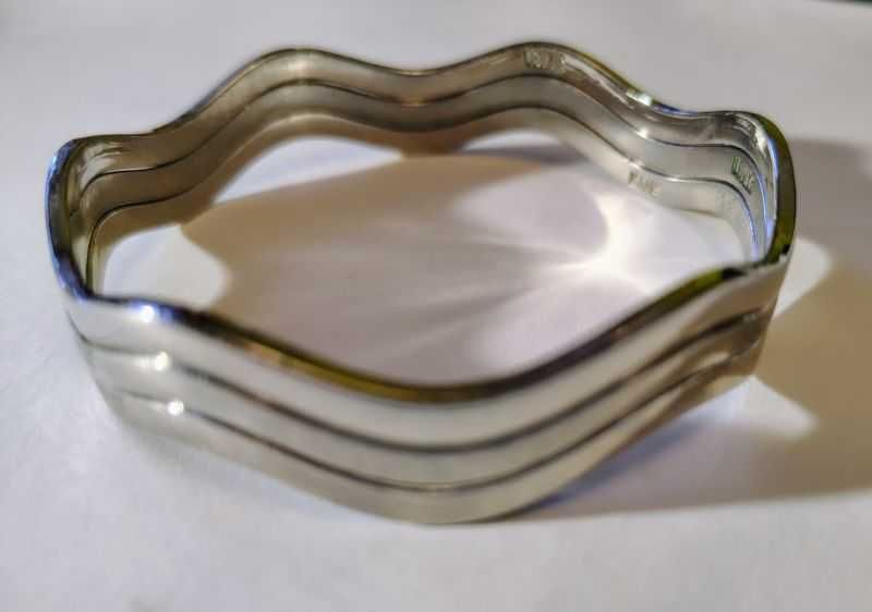 bransoletki o unikatowym kształcie