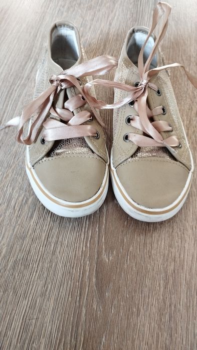 Buty dziewczęce r. 26