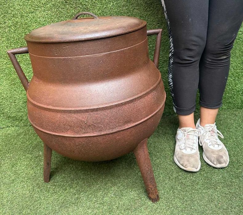 Panela de 60 Litros antiga e rara, pote de ferro fundido com três pernas, antiguidade