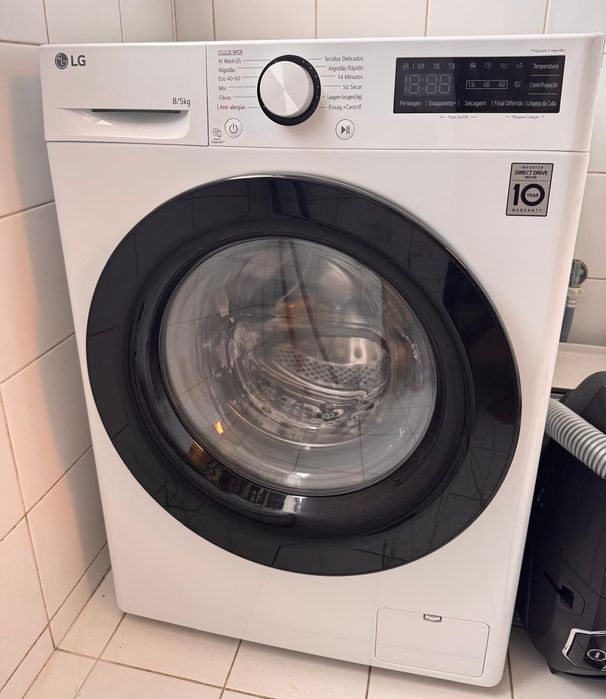 Máquina de Lavar e Secar Roupa LG 5/8 kg - 1200 rpm - Super Nova