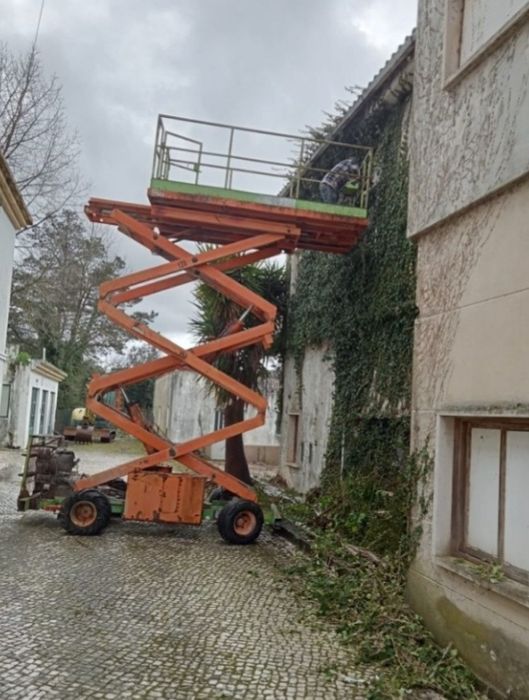 VENDO - BAIXA DE PREÇO !! Plataforma para desocupar