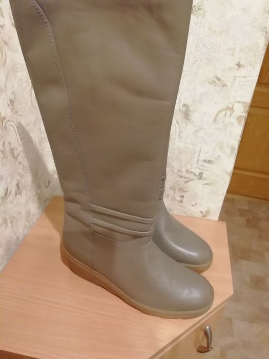 Продаются новые кожаные  зимние сапоги