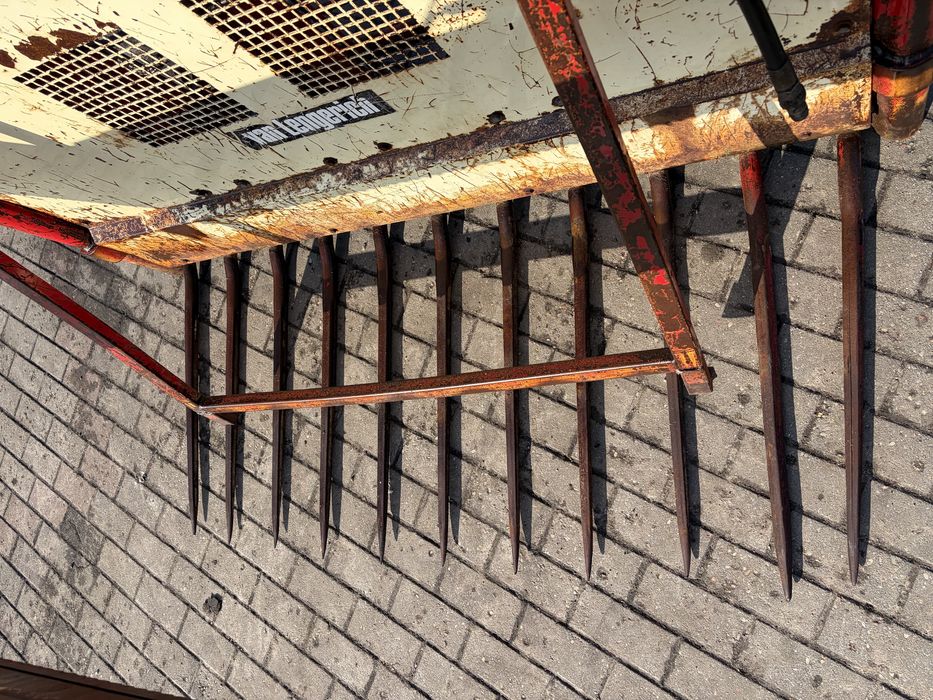 Wycinak do pryzm kiszonki BVL 145D  NISKI!! Bel ładowarki